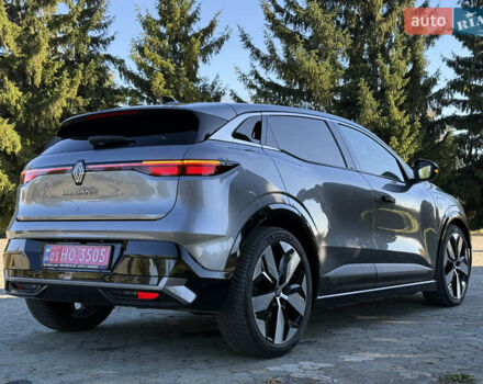 Серый Рено Megane E-Tech, объемом двигателя 0 л и пробегом 100 тыс. км за 22300 $, фото 21 на Automoto.ua