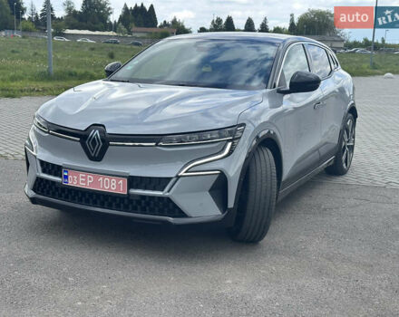 Серый Рено Megane E-Tech, объемом двигателя 0 л и пробегом 43 тыс. км за 23700 $, фото 1 на Automoto.ua