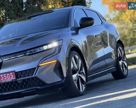 Серый Рено Megane E-Tech, объемом двигателя 0 л и пробегом 100 тыс. км за 22300 $, фото 5 на Automoto.ua