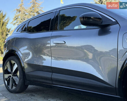 Серый Рено Megane E-Tech, объемом двигателя 0 л и пробегом 100 тыс. км за 22300 $, фото 17 на Automoto.ua