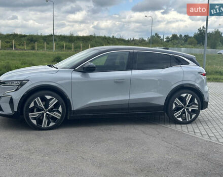 Серый Рено Megane E-Tech, объемом двигателя 0 л и пробегом 43 тыс. км за 23700 $, фото 6 на Automoto.ua