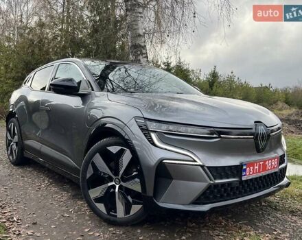 Серый Рено Megane E-Tech, объемом двигателя 0 л и пробегом 33 тыс. км за 23450 $, фото 13 на Automoto.ua