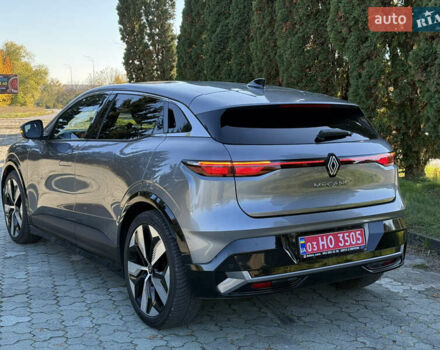 Серый Рено Megane E-Tech, объемом двигателя 0 л и пробегом 100 тыс. км за 22300 $, фото 35 на Automoto.ua