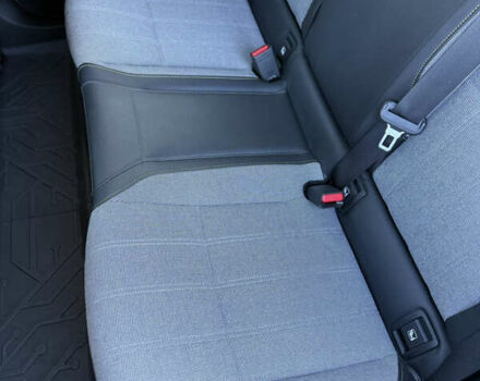 Серый Рено Megane E-Tech, объемом двигателя 0 л и пробегом 100 тыс. км за 22300 $, фото 83 на Automoto.ua