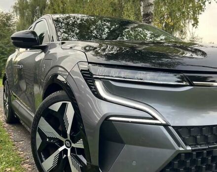 Серый Рено Megane E-Tech, объемом двигателя 0 л и пробегом 65 тыс. км за 23500 $, фото 11 на Automoto.ua