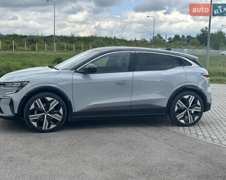 Серый Рено Megane E-Tech, объемом двигателя 0 л и пробегом 43 тыс. км за 23500 $, фото 2 на Automoto.ua