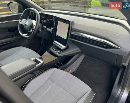Серый Рено Megane E-Tech, объемом двигателя 0 л и пробегом 65 тыс. км за 23500 $, фото 29 на Automoto.ua