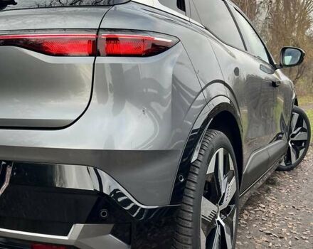 Серый Рено Megane E-Tech, объемом двигателя 0 л и пробегом 33 тыс. км за 23450 $, фото 8 на Automoto.ua