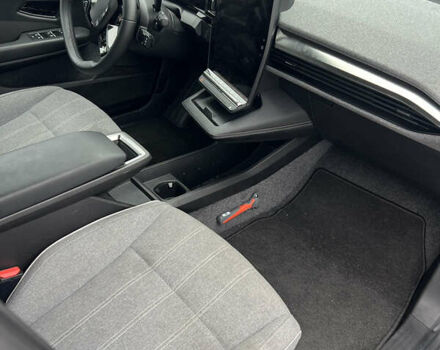 Сірий Рено Megane E-Tech, об'ємом двигуна 0 л та пробігом 30 тис. км за 12000 $, фото 7 на Automoto.ua