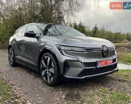 Серый Рено Megane E-Tech, объемом двигателя 0 л и пробегом 33 тыс. км за 23450 $, фото 12 на Automoto.ua