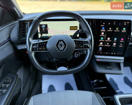 Серый Рено Megane E-Tech, объемом двигателя 0 л и пробегом 100 тыс. км за 22300 $, фото 82 на Automoto.ua