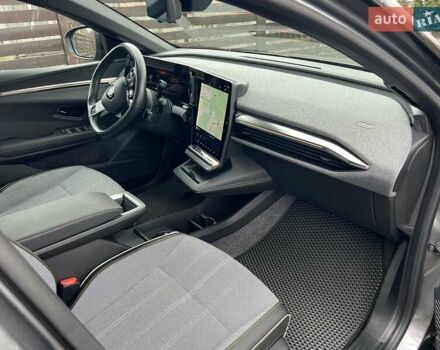 Серый Рено Megane E-Tech, объемом двигателя 0 л и пробегом 33 тыс. км за 23450 $, фото 31 на Automoto.ua