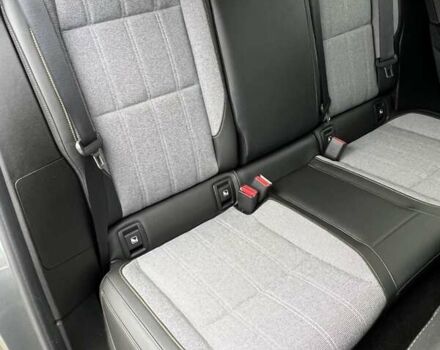 Серый Рено Megane E-Tech, объемом двигателя 0 л и пробегом 33 тыс. км за 23450 $, фото 26 на Automoto.ua