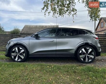 Серый Рено Megane E-Tech, объемом двигателя 0 л и пробегом 65 тыс. км за 23500 $, фото 6 на Automoto.ua