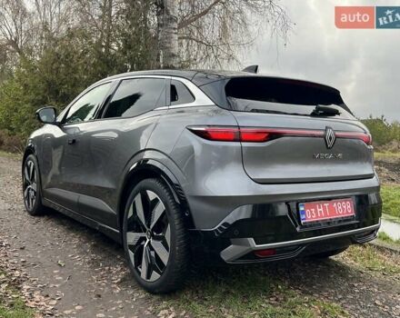 Серый Рено Megane E-Tech, объемом двигателя 0 л и пробегом 33 тыс. км за 23450 $, фото 4 на Automoto.ua