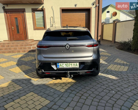 Серый Рено Megane E-Tech, объемом двигателя 0 л и пробегом 43 тыс. км за 23500 $, фото 3 на Automoto.ua