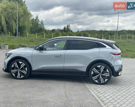 Серый Рено Megane E-Tech, объемом двигателя 0 л и пробегом 43 тыс. км за 23700 $, фото 5 на Automoto.ua