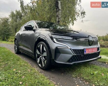 Серый Рено Megane E-Tech, объемом двигателя 0 л и пробегом 65 тыс. км за 23500 $, фото 1 на Automoto.ua