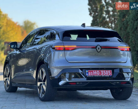 Серый Рено Megane E-Tech, объемом двигателя 0 л и пробегом 100 тыс. км за 22300 $, фото 31 на Automoto.ua