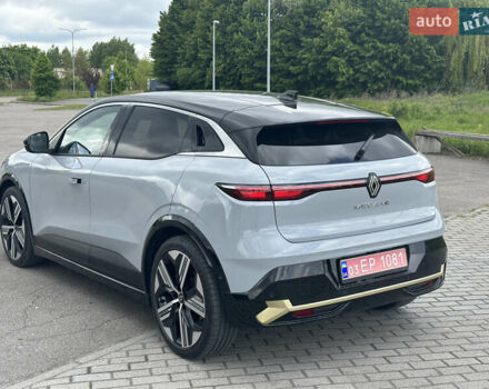 Серый Рено Megane E-Tech, объемом двигателя 0 л и пробегом 43 тыс. км за 23700 $, фото 3 на Automoto.ua