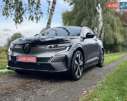 Серый Рено Megane E-Tech, объемом двигателя 0 л и пробегом 65 тыс. км за 23500 $, фото 9 на Automoto.ua