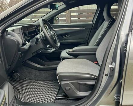 Серый Рено Megane E-Tech, объемом двигателя 0 л и пробегом 33 тыс. км за 23450 $, фото 17 на Automoto.ua