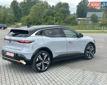 Серый Рено Megane E-Tech, объемом двигателя 0 л и пробегом 43 тыс. км за 23700 $, фото 8 на Automoto.ua