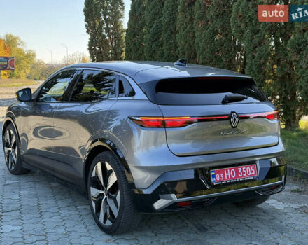 Серый Рено Megane E-Tech, объемом двигателя 0 л и пробегом 100 тыс. км за 22300 $, фото 34 на Automoto.ua