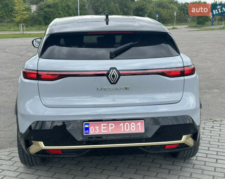 Серый Рено Megane E-Tech, объемом двигателя 0 л и пробегом 43 тыс. км за 23500 $, фото 8 на Automoto.ua