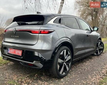 Серый Рено Megane E-Tech, объемом двигателя 0 л и пробегом 33 тыс. км за 23450 $, фото 9 на Automoto.ua