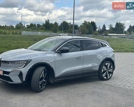 Серый Рено Megane E-Tech, объемом двигателя 0 л и пробегом 43 тыс. км за 23500 $, фото 1 на Automoto.ua