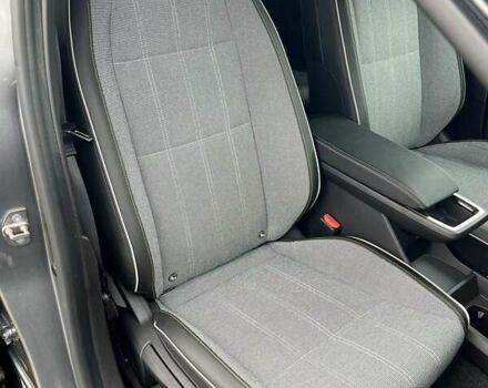 Серый Рено Megane E-Tech, объемом двигателя 0 л и пробегом 33 тыс. км за 23450 $, фото 29 на Automoto.ua