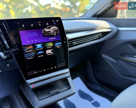 Серый Рено Megane E-Tech, объемом двигателя 0 л и пробегом 100 тыс. км за 22300 $, фото 57 на Automoto.ua