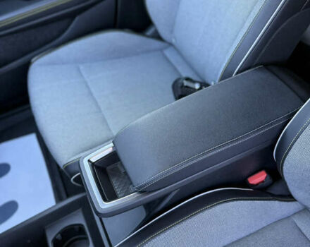 Серый Рено Megane E-Tech, объемом двигателя 0 л и пробегом 100 тыс. км за 22300 $, фото 72 на Automoto.ua