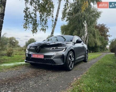 Серый Рено Megane E-Tech, объемом двигателя 0 л и пробегом 65 тыс. км за 23500 $, фото 8 на Automoto.ua