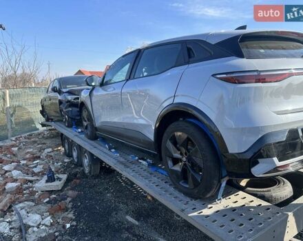 Серый Рено Megane E-Tech, объемом двигателя 0 л и пробегом 10 тыс. км за 11750 $, фото 3 на Automoto.ua