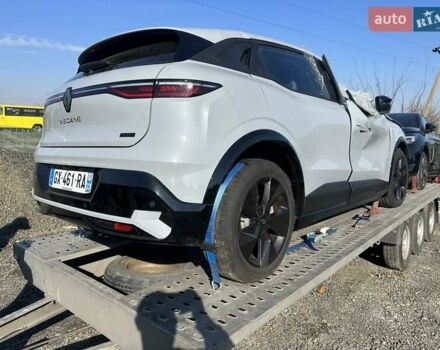 Серый Рено Megane E-Tech, объемом двигателя 0 л и пробегом 10 тыс. км за 11750 $, фото 1 на Automoto.ua