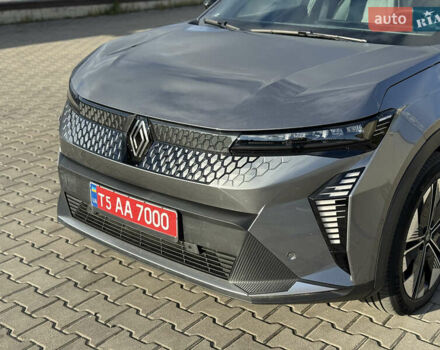 Серый Рено Megane E-Tech, объемом двигателя 0 л и пробегом 4 тыс. км за 31000 $, фото 1 на Automoto.ua