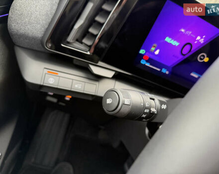 Серый Рено Megane E-Tech, объемом двигателя 0 л и пробегом 4 тыс. км за 31000 $, фото 38 на Automoto.ua