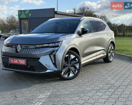 Серый Рено Megane E-Tech, объемом двигателя 0 л и пробегом 4 тыс. км за 31000 $, фото 5 на Automoto.ua