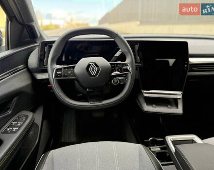 Серый Рено Megane E-Tech, объемом двигателя 0 л и пробегом 4 тыс. км за 31000 $, фото 46 на Automoto.ua