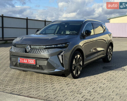 Серый Рено Megane E-Tech, объемом двигателя 0 л и пробегом 4 тыс. км за 31000 $, фото 11 на Automoto.ua