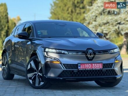 Серый Рено Megane E-Tech, объемом двигателя 0 л и пробегом 100 тыс. км за 20500 $, фото 1 на Automoto.ua