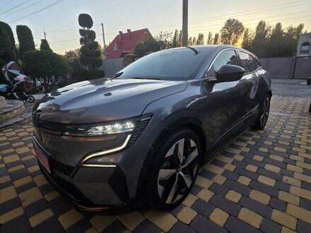 Серый Рено Megane E-Tech, объемом двигателя 0 л и пробегом 23 тыс. км за 22800 $, фото 1 на Automoto.ua