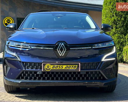 Синий Рено Megane E-Tech, объемом двигателя 0 л и пробегом 28 тыс. км за 21300 $, фото 1 на Automoto.ua