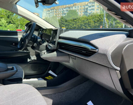 Синий Рено Megane E-Tech, объемом двигателя 0 л и пробегом 28 тыс. км за 21300 $, фото 9 на Automoto.ua