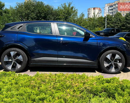 Синий Рено Megane E-Tech, объемом двигателя 0 л и пробегом 28 тыс. км за 21300 $, фото 7 на Automoto.ua