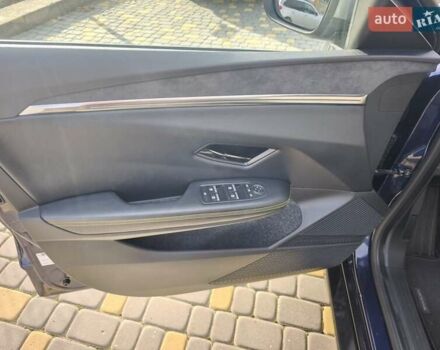 Синий Рено Megane E-Tech, объемом двигателя 0 л и пробегом 120 тыс. км за 19800 $, фото 21 на Automoto.ua