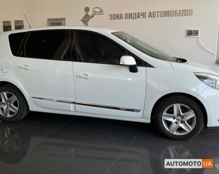 Белый Рено Megane Scenic, объемом двигателя 1.6 л и пробегом 237 тыс. км за 12000 $, фото 7 на Automoto.ua