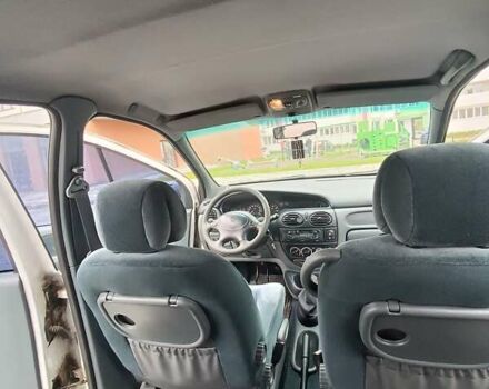 Білий Рено Megane Scenic, об'ємом двигуна 1.6 л та пробігом 335 тис. км за 2500 $, фото 12 на Automoto.ua